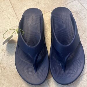 Oofos Ooriginal Recovery Thong Flip Flop Sandal M 10/W 12 Blue